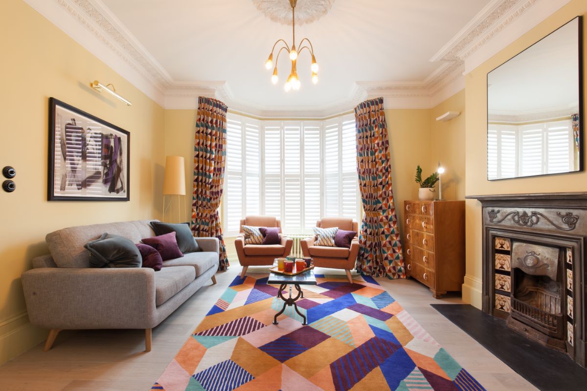 How to Embrace the Trend for Yellow Living Rooms