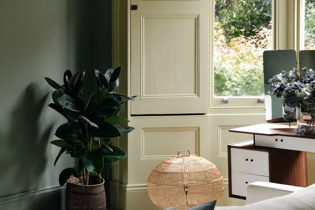 Green Living Room Ideas for a Restful and Comfortable Space