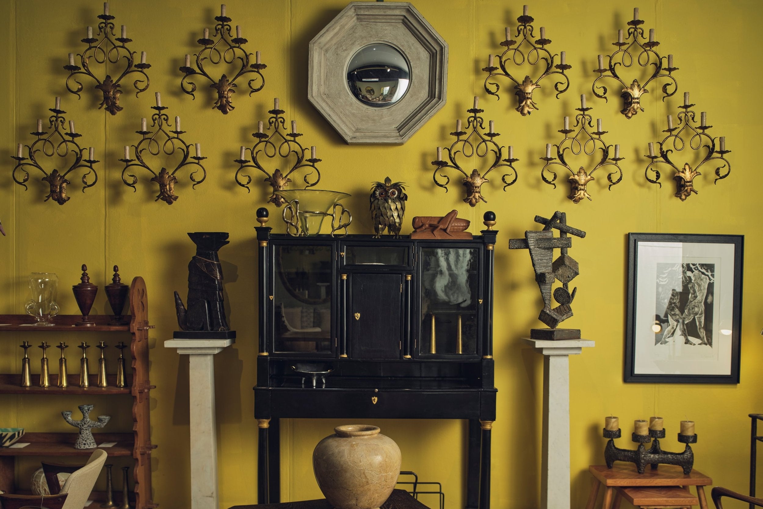 Hossack - A22 - Haymarket - Large.jpg__PID:d6bada8f-5e10-40c3-854c-e98c059db1d0